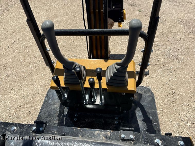 image for item EF3022 2024 AGT H12R mini excavator