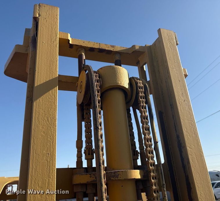 image for item EF3026 Yale GP-050 forklift