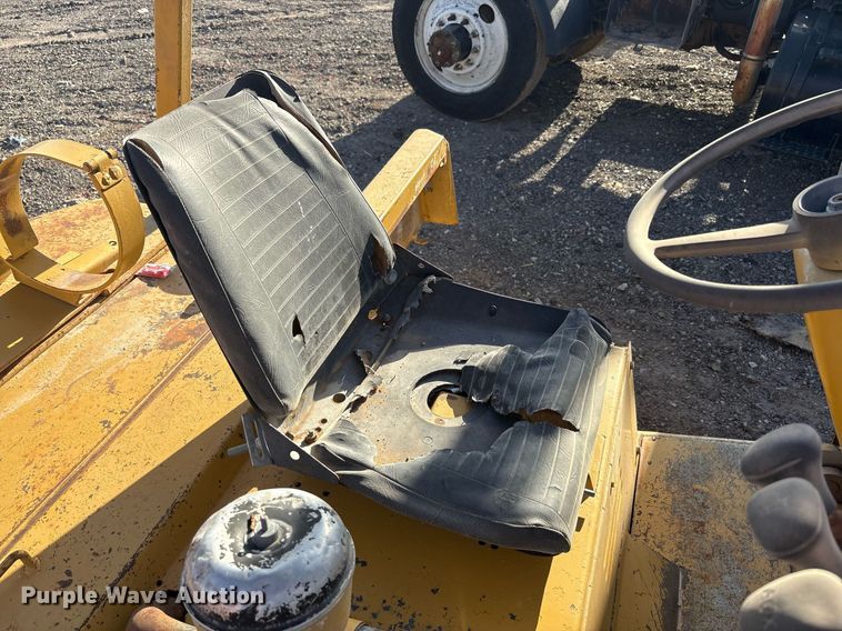 image for item EF3026 Yale GP-050 forklift