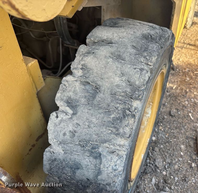 image for item EF3026 Yale GP-050 forklift