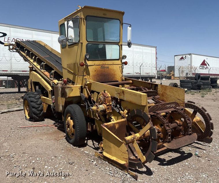 image for item EF3035 1979 Athey 7-12D windrow elevator