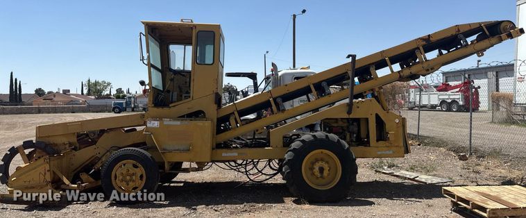 image for item EF3035 1979 Athey 7-12D windrow elevator