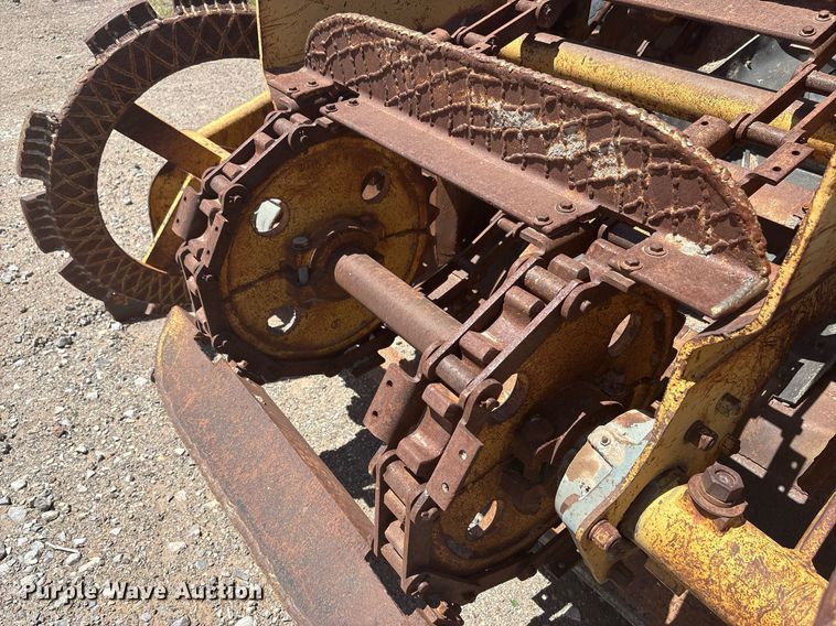 image for item EF3035 1979 Athey 7-12D windrow elevator