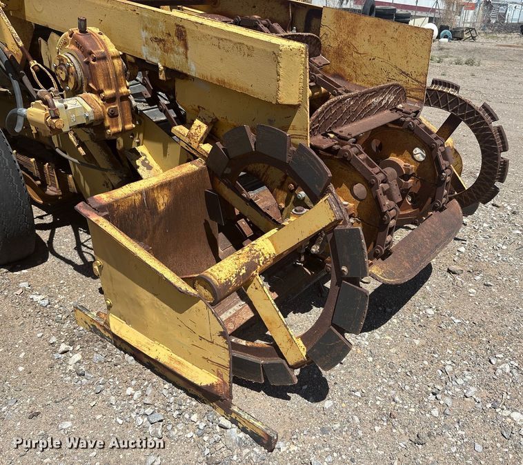 image for item EF3035 1979 Athey 7-12D windrow elevator
