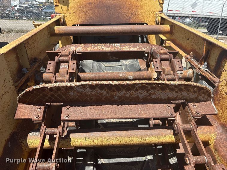 image for item EF3035 1979 Athey 7-12D windrow elevator