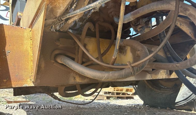 image for item EF3035 1979 Athey 7-12D windrow elevator