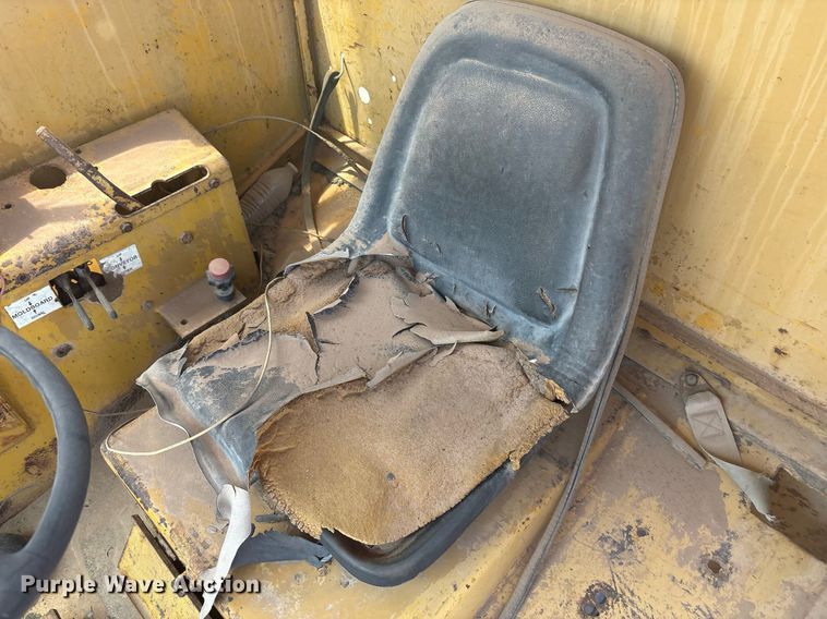 image for item EF3035 1979 Athey 7-12D windrow elevator