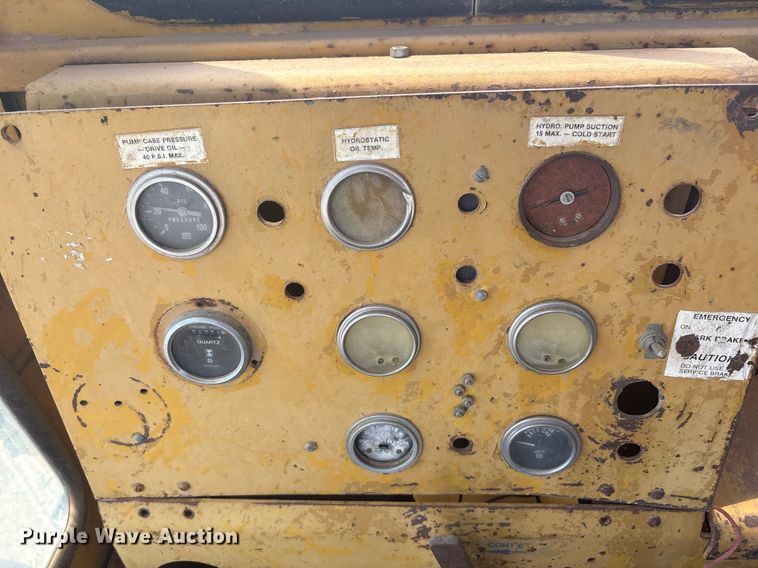 image for item EF3035 1979 Athey 7-12D windrow elevator