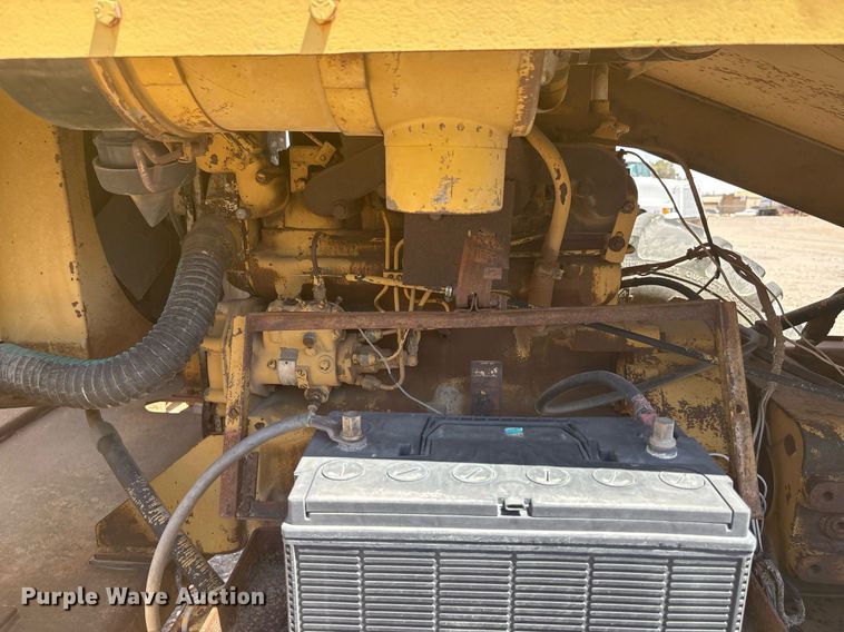 image for item EF3035 1979 Athey 7-12D windrow elevator