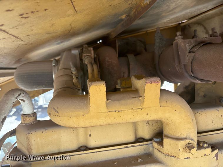 image for item EF3035 1979 Athey 7-12D windrow elevator