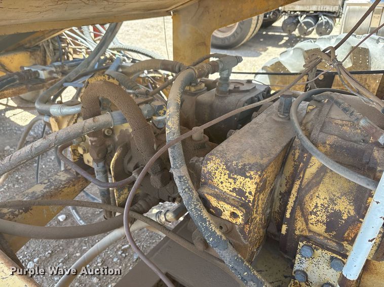 image for item EF3035 1979 Athey 7-12D windrow elevator