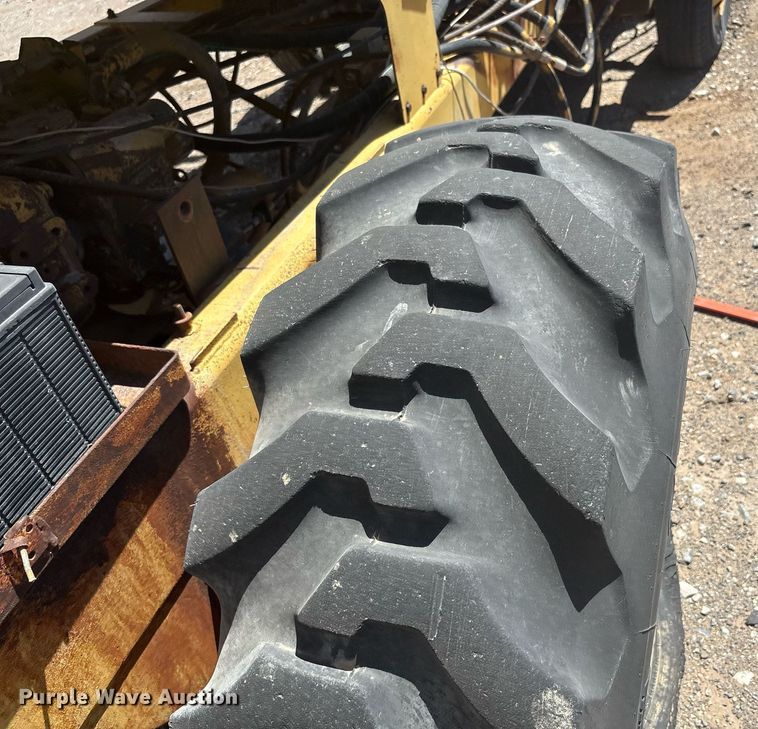 image for item EF3035 1979 Athey 7-12D windrow elevator