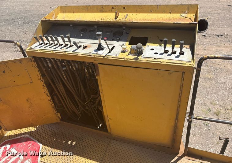 image for item EF3036 1986 Caterpillar PR450 milling machine