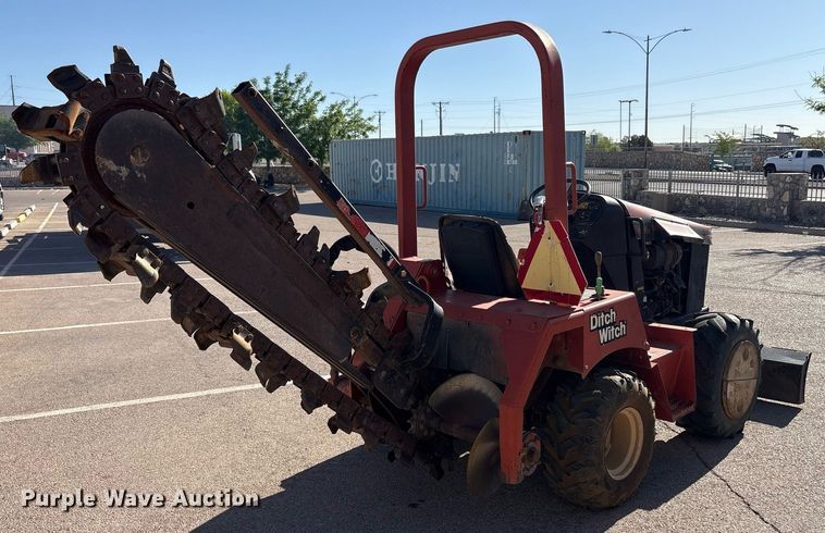 image for item EF3038 2005 Ditch Witch RT40 trencher