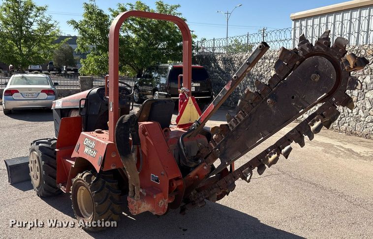image for item EF3038 2005 Ditch Witch RT40 trencher