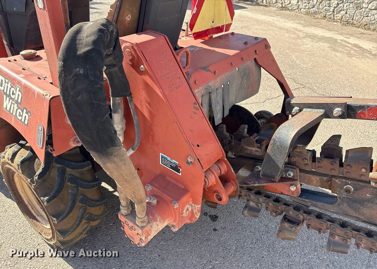 image for item EF3038 2005 Ditch Witch RT40 trencher