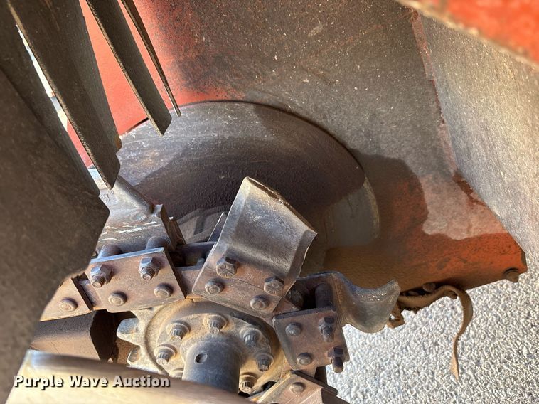 image for item EF3038 2005 Ditch Witch RT40 trencher