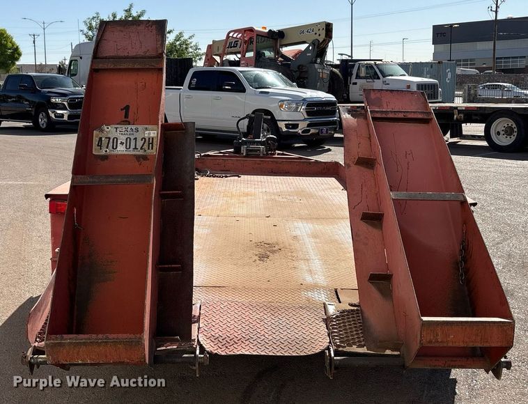 image for item EF3038 2005 Ditch Witch RT40 trencher