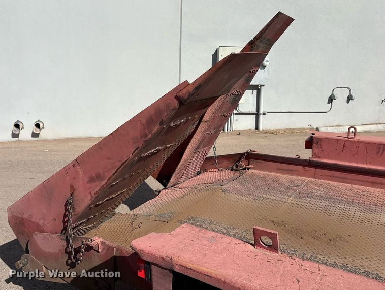 image for item EF3038 2005 Ditch Witch RT40 trencher