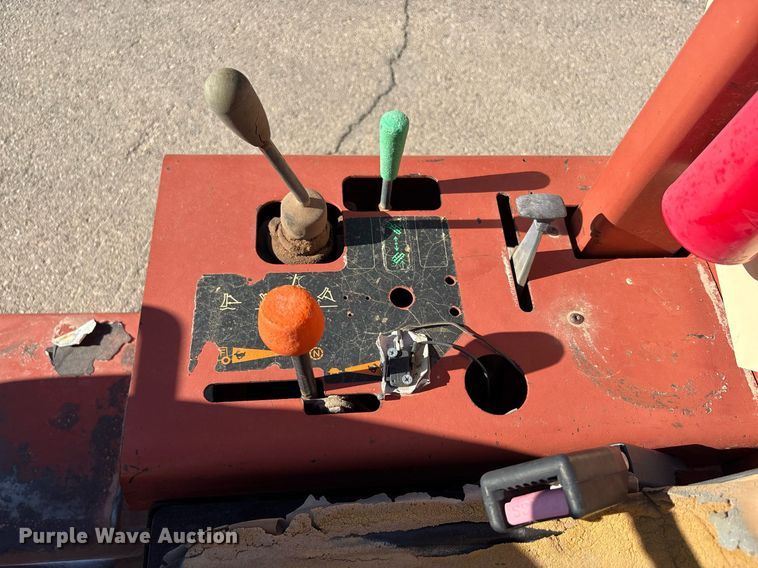 image for item EF3038 2005 Ditch Witch RT40 trencher