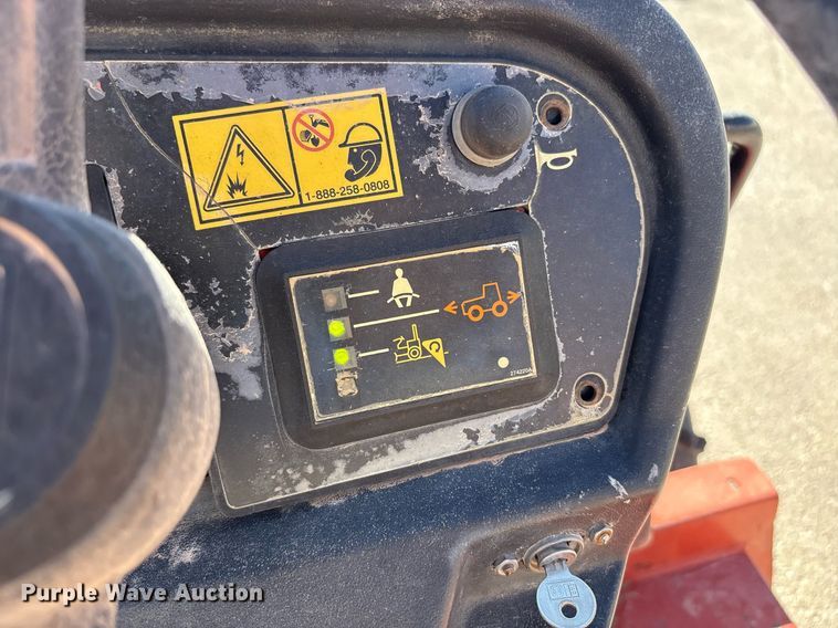 image for item EF3038 2005 Ditch Witch RT40 trencher