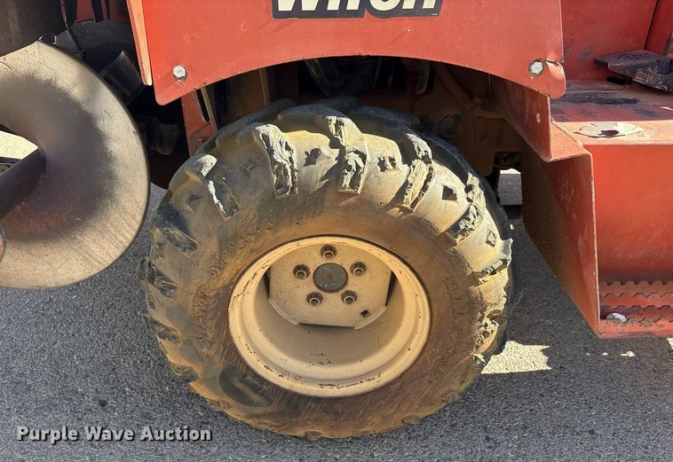 image for item EF3038 2005 Ditch Witch RT40 trencher