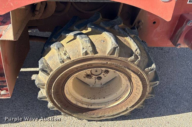 image for item EF3038 2005 Ditch Witch RT40 trencher