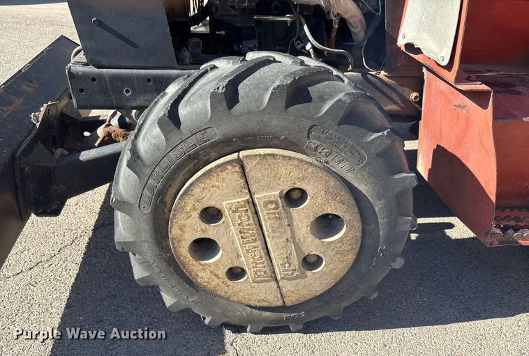 image for item EF3038 2005 Ditch Witch RT40 trencher