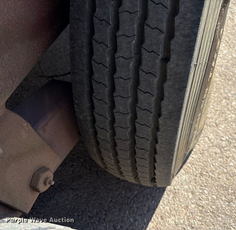 image for item EF3038 2005 Ditch Witch RT40 trencher