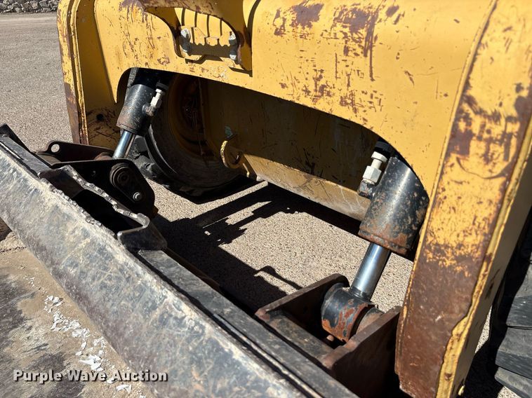 image for item EF3040 2008 Caterpillar 236B skid steer loader