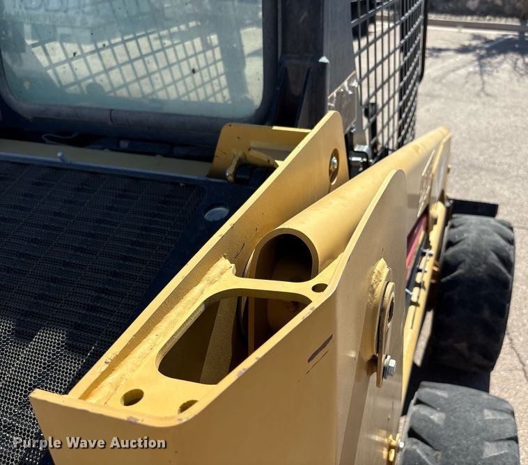 image for item EF3040 2008 Caterpillar 236B skid steer loader