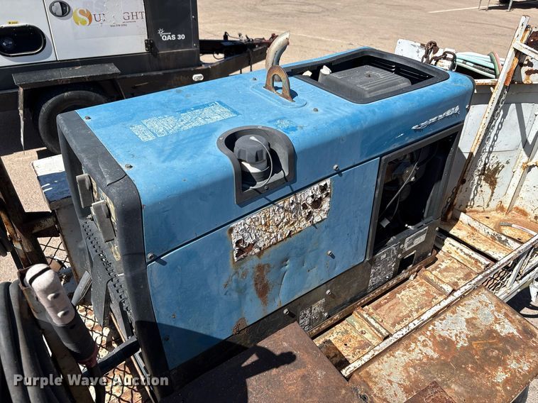 image for item EF3042 Miller Bobcat 225 welder/generator