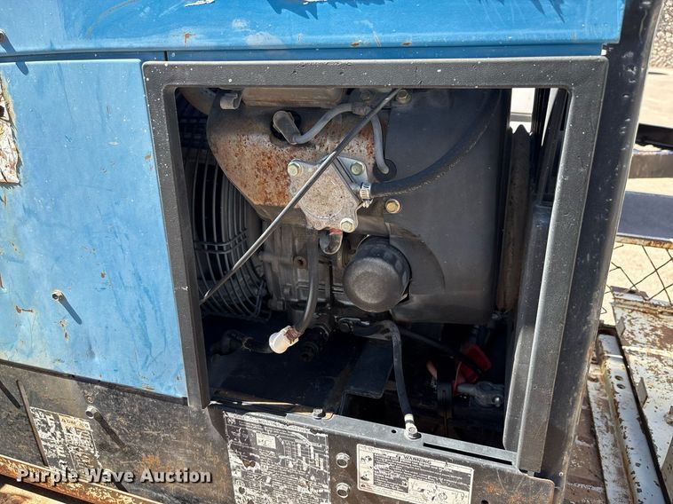 image for item EF3042 Miller Bobcat 225 welder/generator