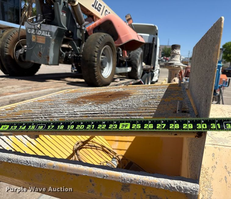 image for item EF3044 Mayco C-30HDN concrete pump