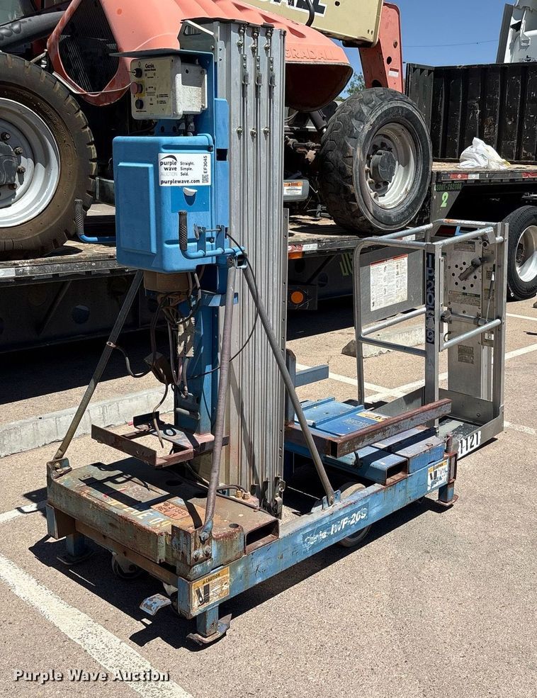 image for item EF3045 2001 Genie IWP 20S DC vertical lift