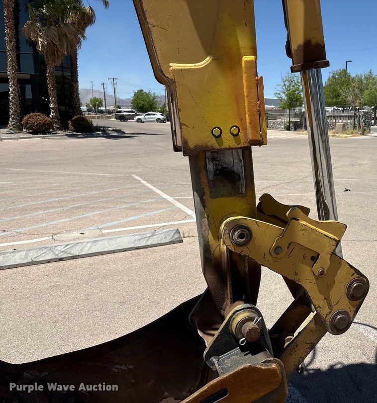 image for item EF3050 2001 Caterpillar 420D backhoe