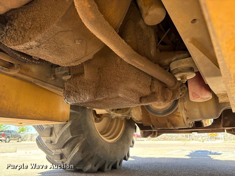 image for item EF3050 2001 Caterpillar 420D backhoe