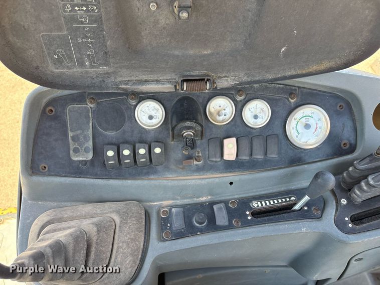 image for item EF3050 2001 Caterpillar 420D backhoe