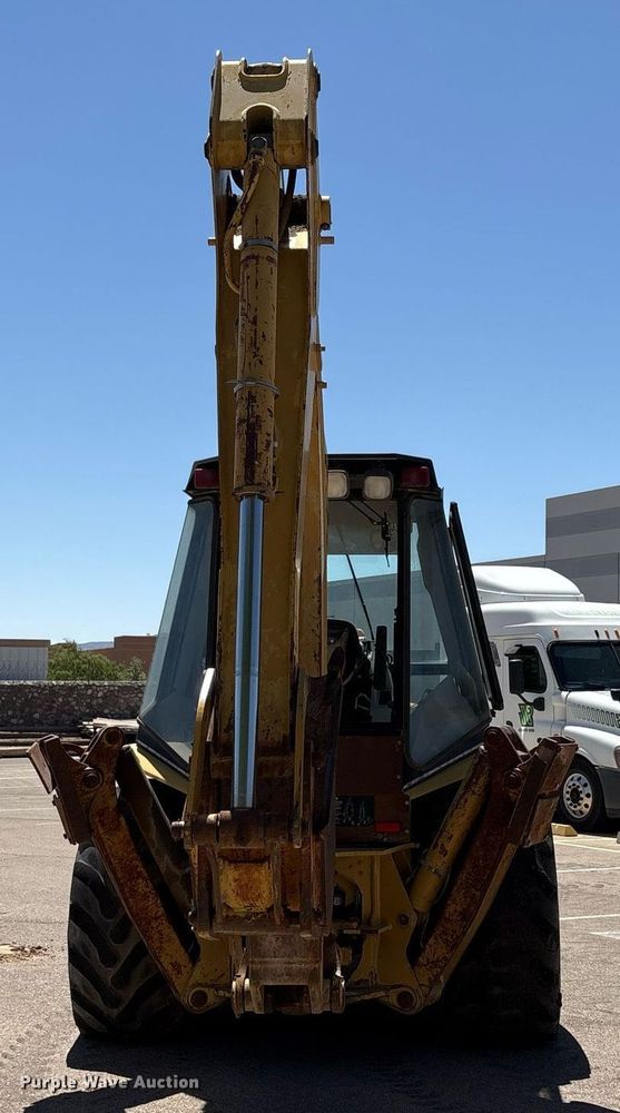 image for item EF3051 1996 Caterpillar 426B backhoe