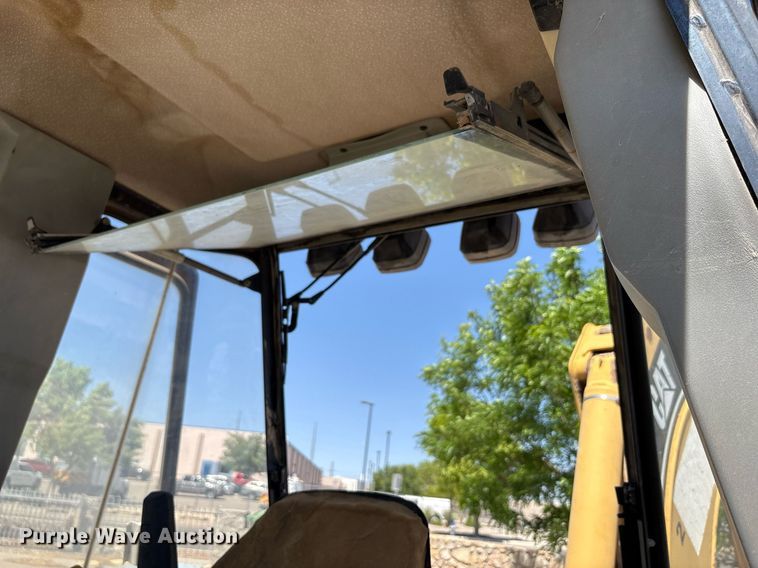 image for item EF3051 1996 Caterpillar 426B backhoe