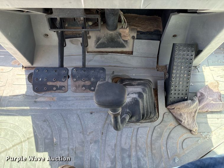 image for item EF3051 1996 Caterpillar 426B backhoe