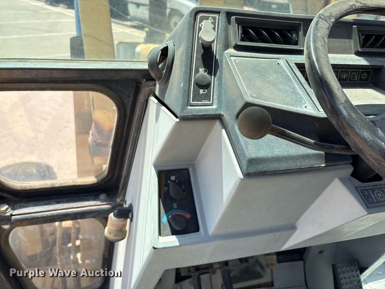 image for item EF3051 1996 Caterpillar 426B backhoe