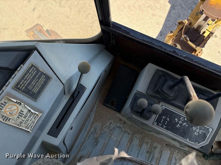 image for item EF3051 1996 Caterpillar 426B backhoe