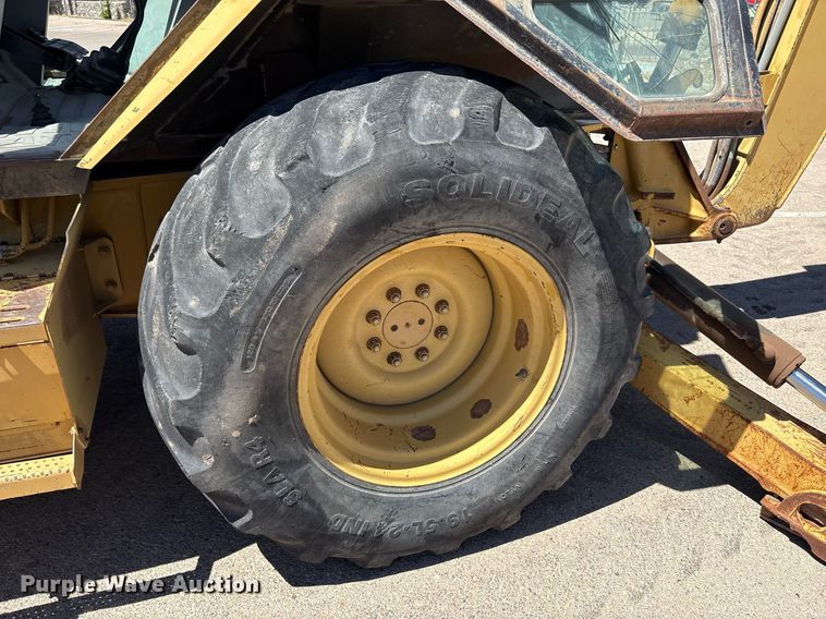 image for item EF3051 1996 Caterpillar 426B backhoe