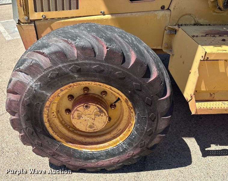 image for item EF3051 1996 Caterpillar 426B backhoe