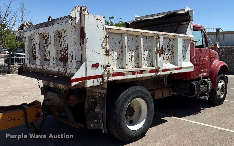 image for item EF3052 2001 International 4900 dump truck