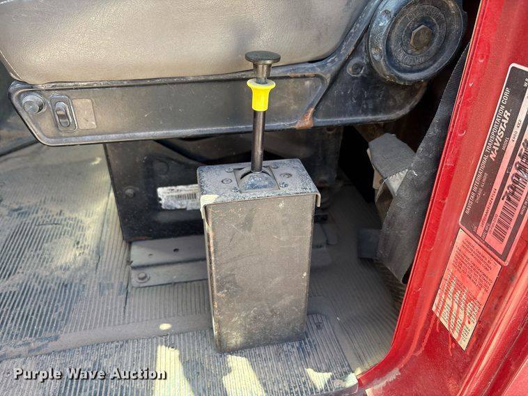 image for item EF3052 2001 International 4900 dump truck