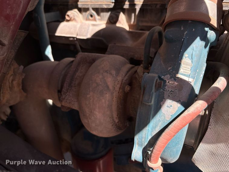 image for item EF3052 2001 International 4900 dump truck