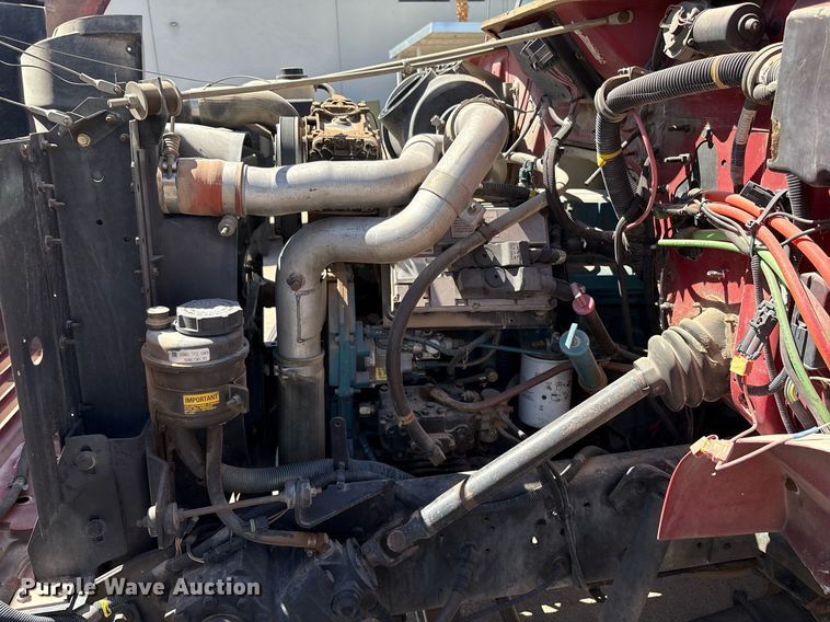 image for item EF3052 2001 International 4900 dump truck