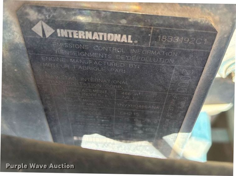 image for item EF3052 2001 International 4900 dump truck